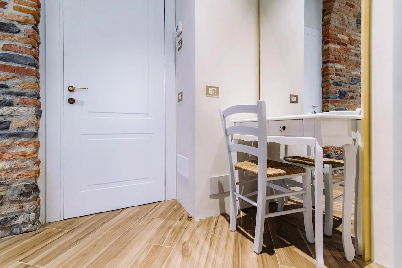 Apartment Antica Camillus Lake Como -Ac Italy